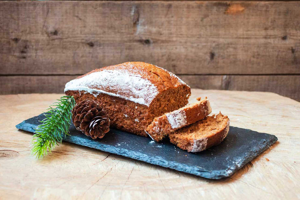 Traditionnel pain d'épices de votre enfance riche en miel et épices parfait pour accompagner le foie-gras ou toasté.